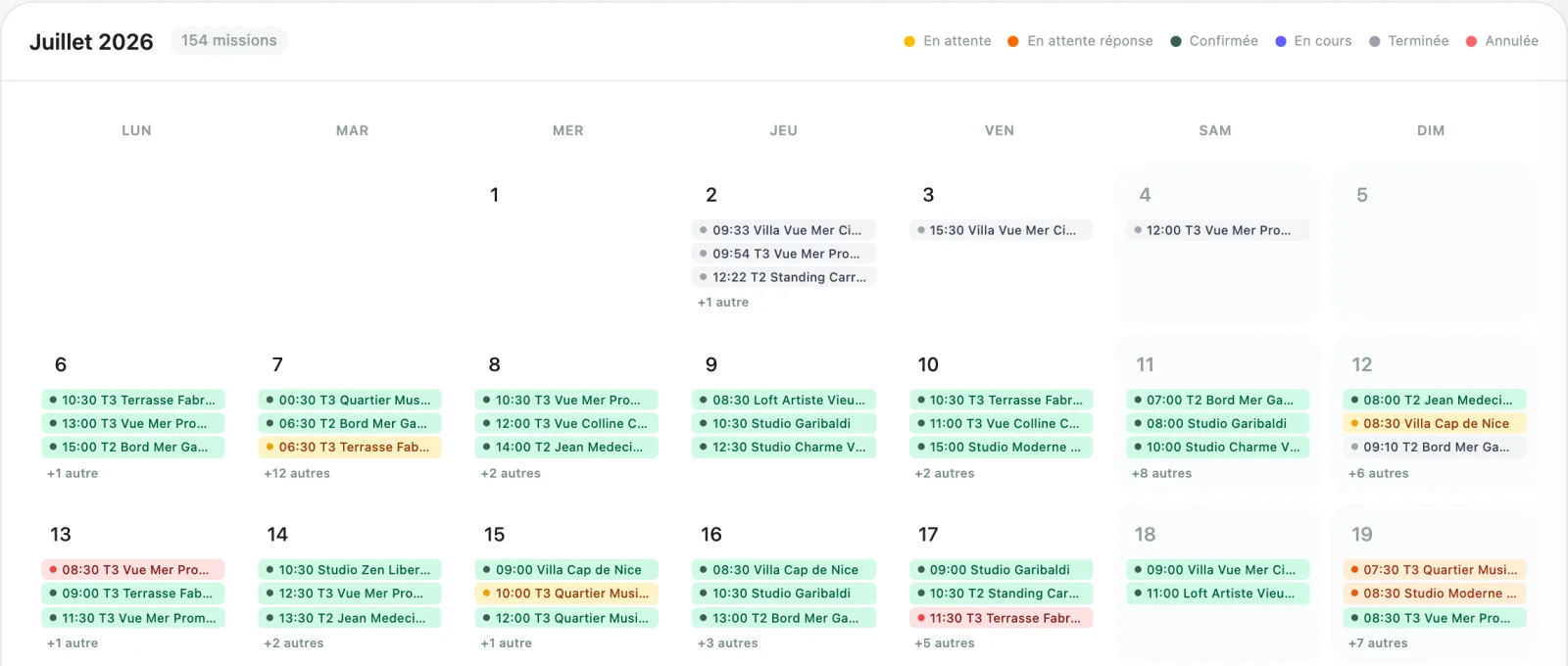 Planning Maiday en vue calendrier : missions de juillet par jour, avec leur statut (confirmée, en attente, annulée)